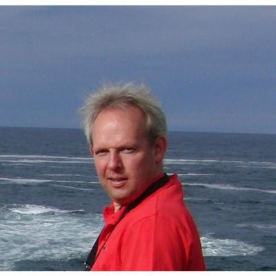 Simon Bakker