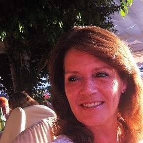 Yvonne van Dam
