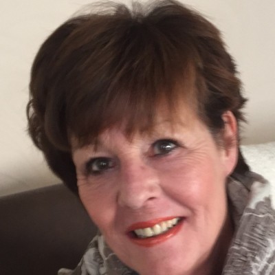 Suzanne van Dam